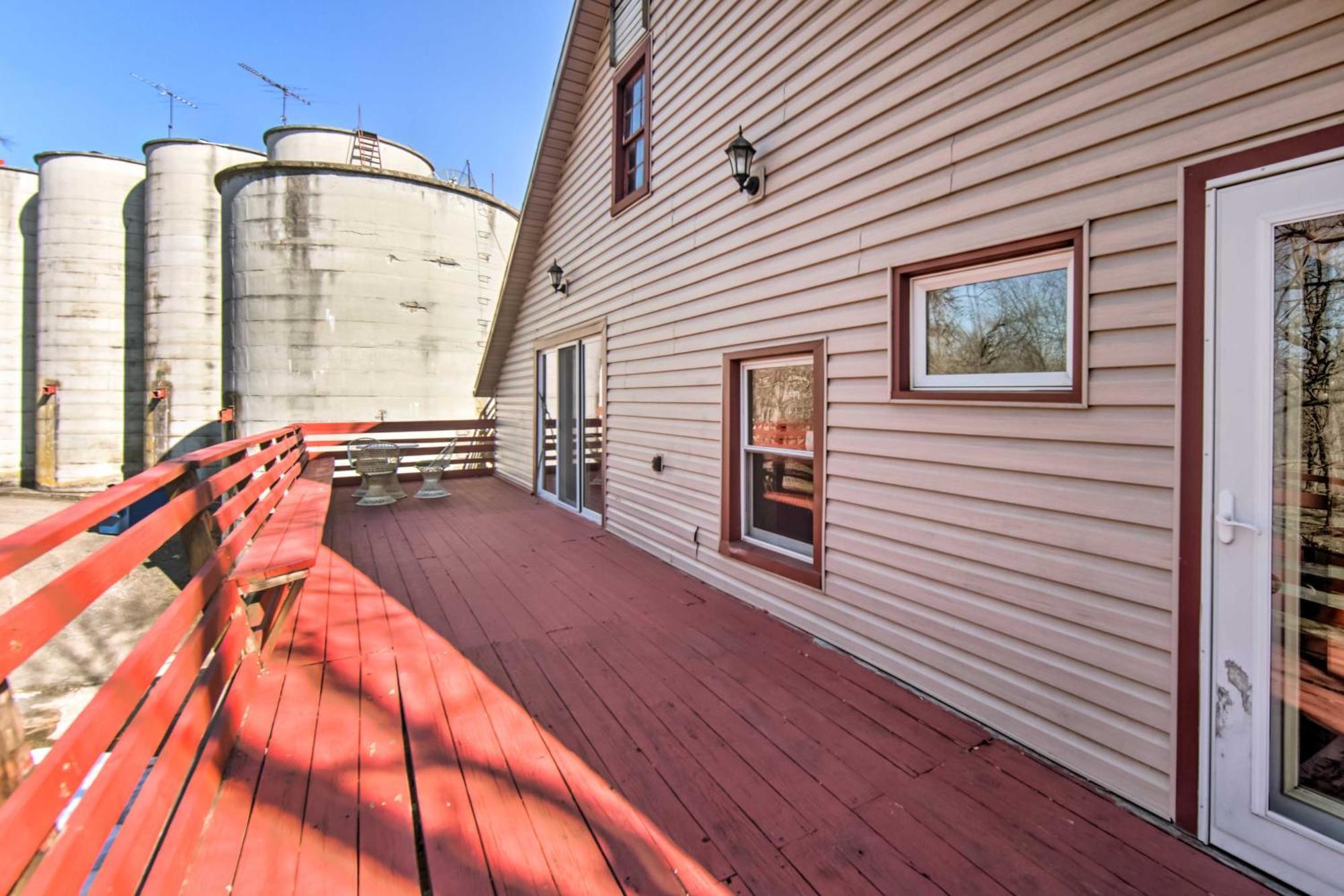 Runningwater Apartment In Lancaster With Deck Buitenkant foto