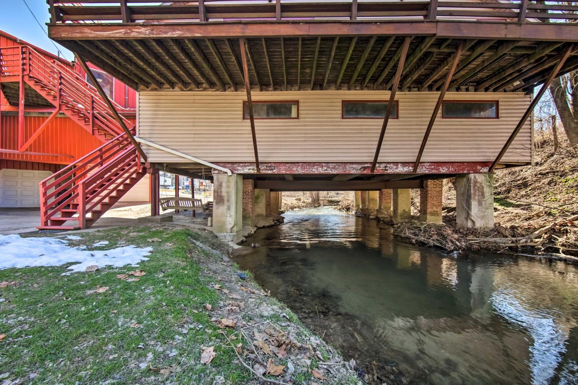 Runningwater Apartment In Lancaster With Deck Buitenkant foto