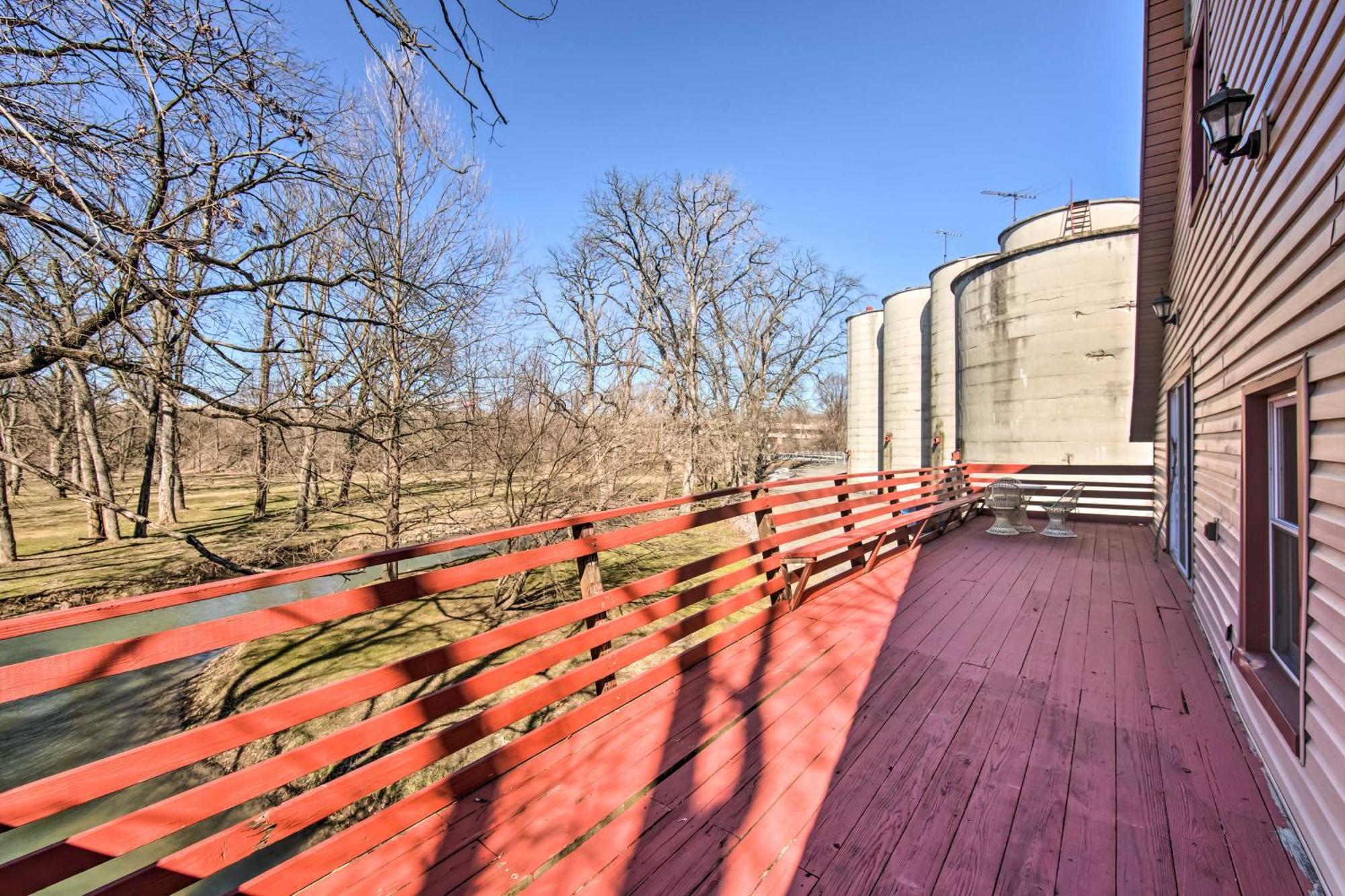 Runningwater Apartment In Lancaster With Deck Buitenkant foto