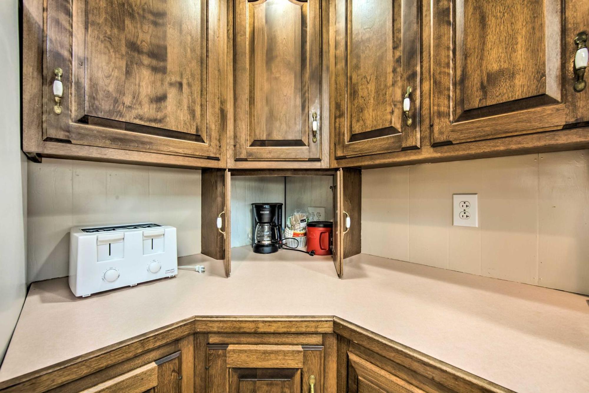Runningwater Apartment In Lancaster With Deck Buitenkant foto