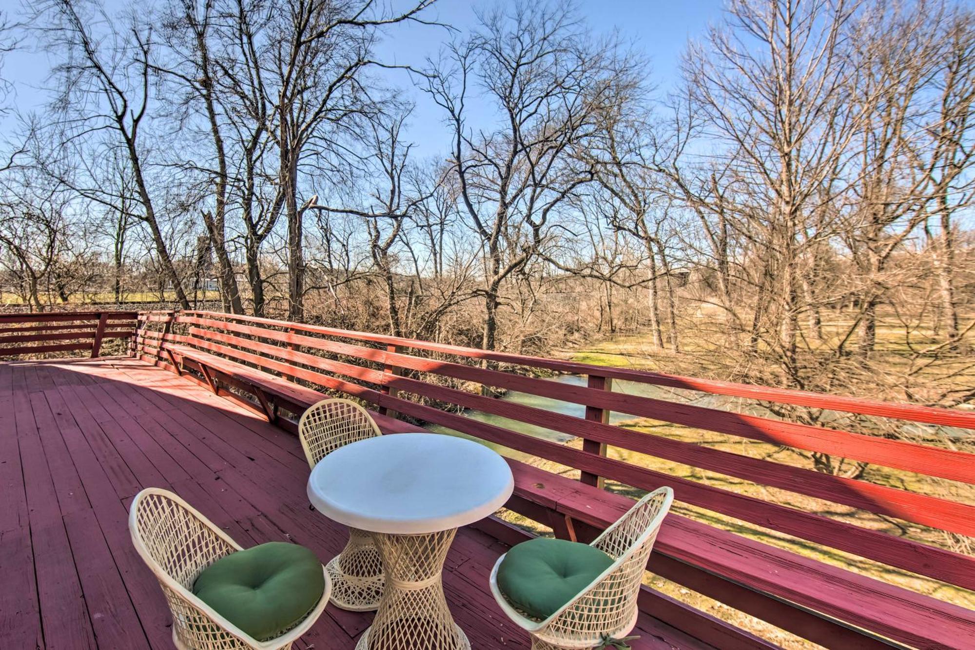 Runningwater Apartment In Lancaster With Deck Buitenkant foto